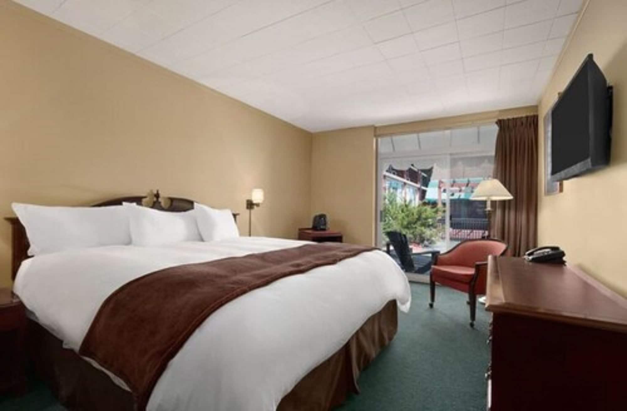 The Brunswick Hotel Complex Parry Sound Exterior foto