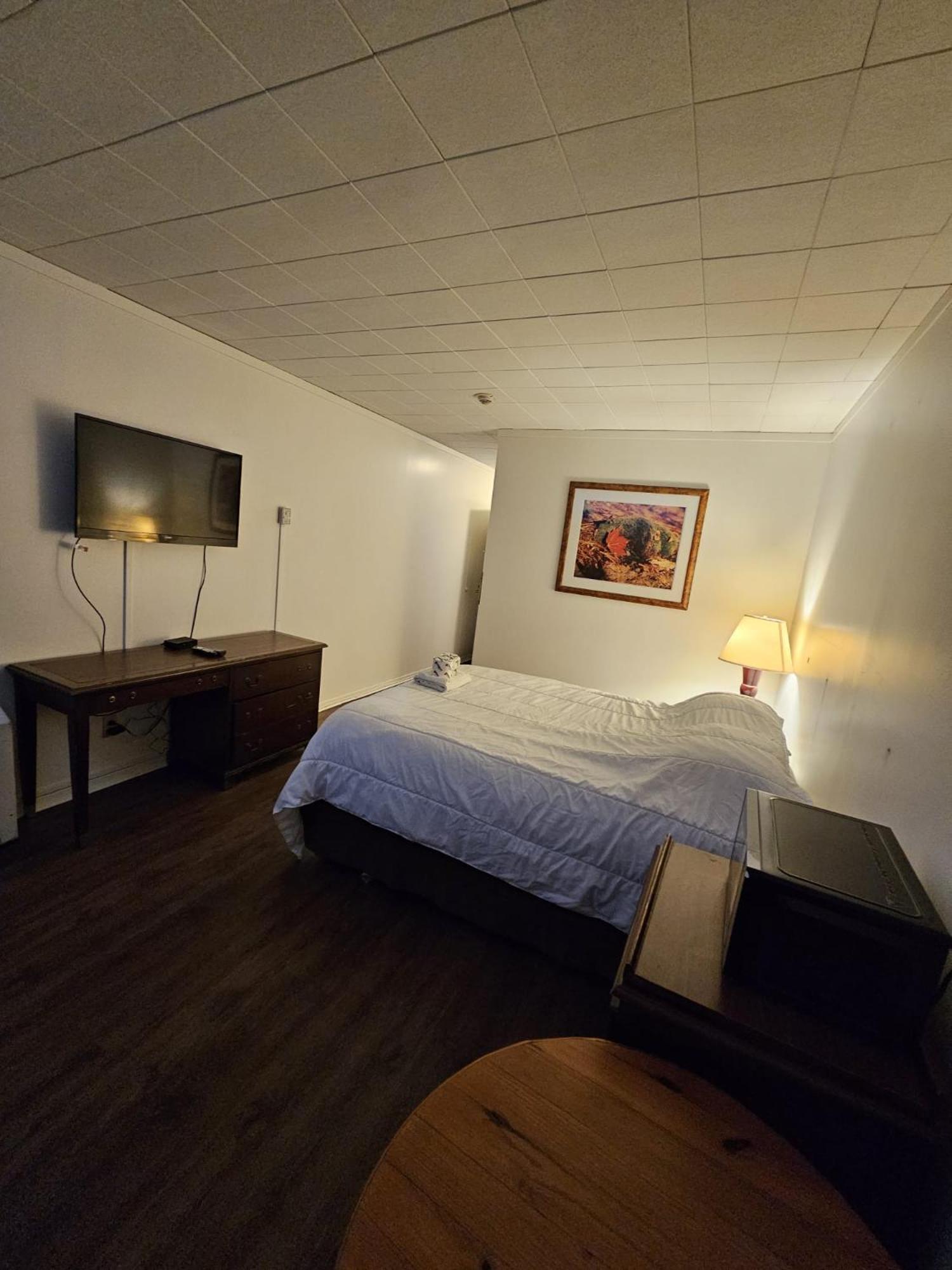 The Brunswick Hotel Complex Parry Sound Exterior foto